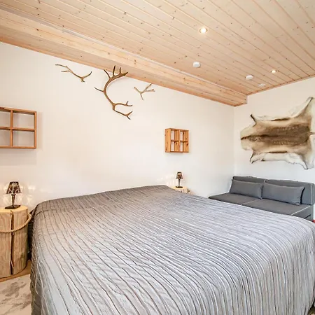 Aurora Center By Aavalevi * Levi